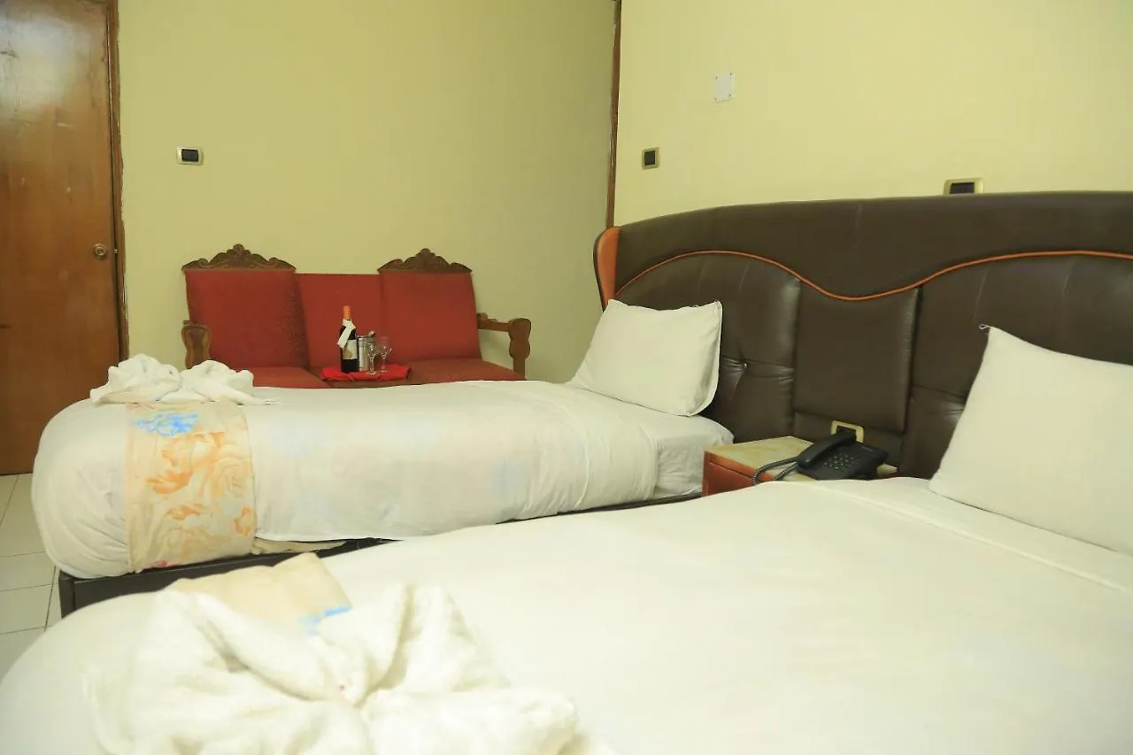 ***  Dib Anbessa Hotel Bahyr Dar Etiopia
